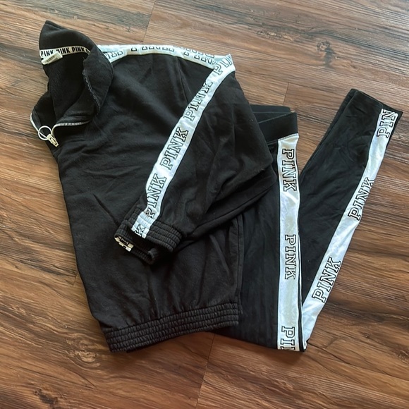 Victoria’s Secret Y2K black and white sweater and leggings set - Picture 2 of 9